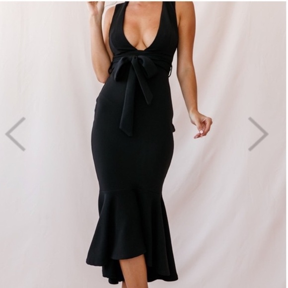 Selfie Leslie Black Deep V Neck Dress - Picture 3 of 11